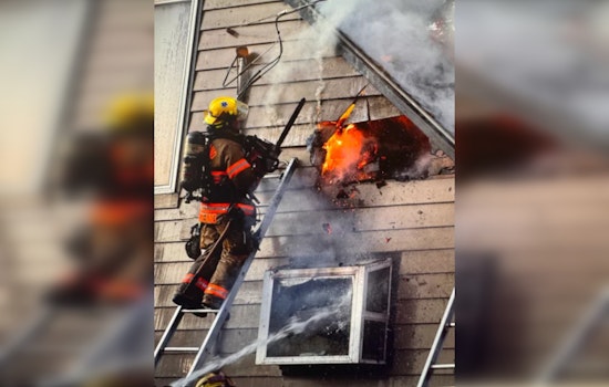 Two Hospitalized After North Portland House Fire