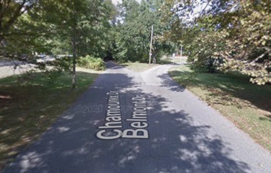 Two Shot Near Belmont Mansion In West Fairmount Park, Philadelphia