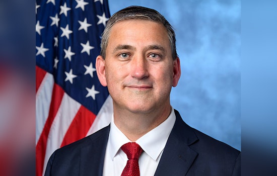Tyler Republican Bets Big on Apprenticeships as ICE Raids Rattle Texas Jobs