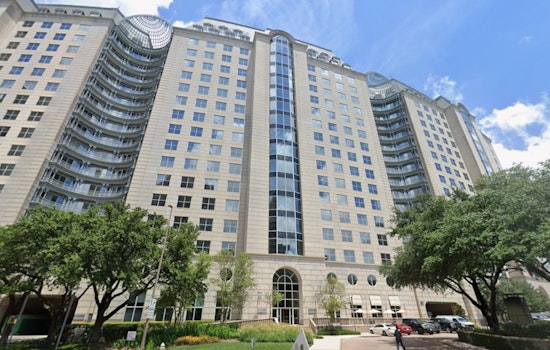 Uptown’s Money Crowd Scores New Edward Jones Power Hub At The Crescent