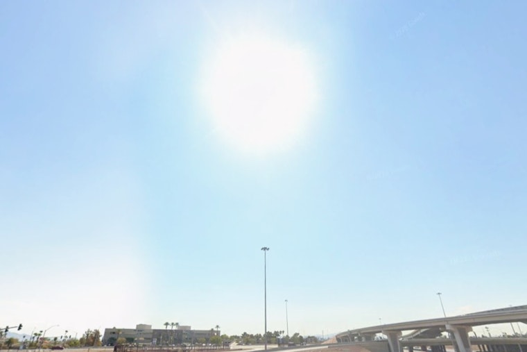 Vegas Bakes As Memorial Day Weekend Cranks Up Heat And Wind