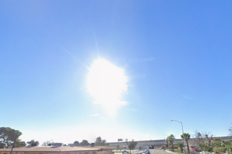 Vegas Winds Whip Up As Thermometer Nears 90