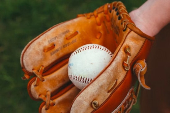Vols’ Two-Run Blast Sends Georgia Home In Knoxville Heartbreaker