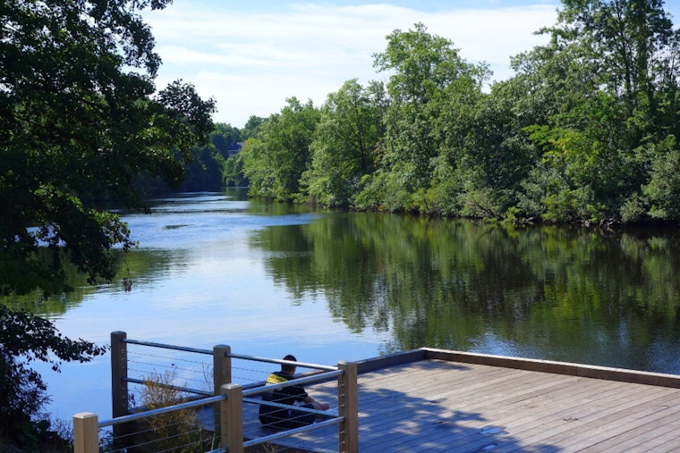 Wada Hoppah Set To Make Wake-Free Waves On The Charles
