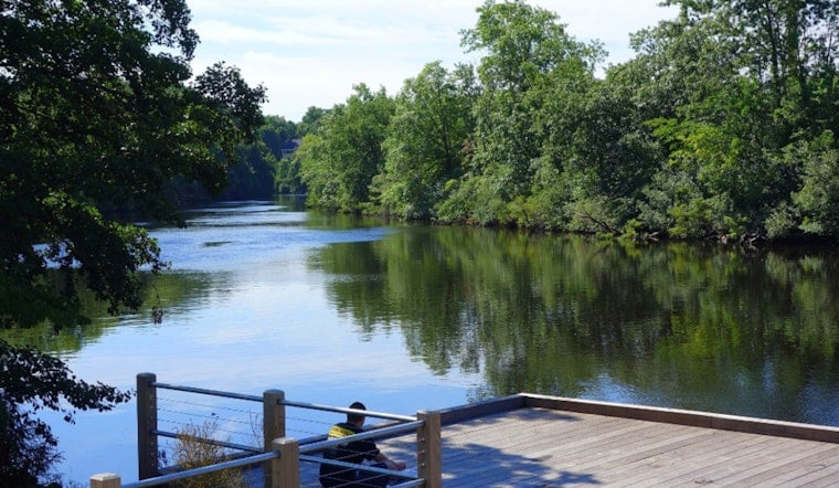 Wada Hoppah Set To Make Wake-Free Waves On The Charles