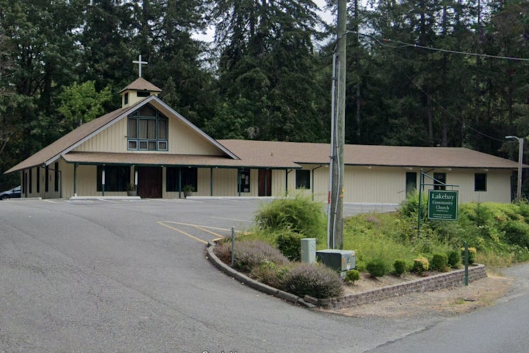 Wandering Black Bear Stirs Up Sunday Calm Near Lakebay Church