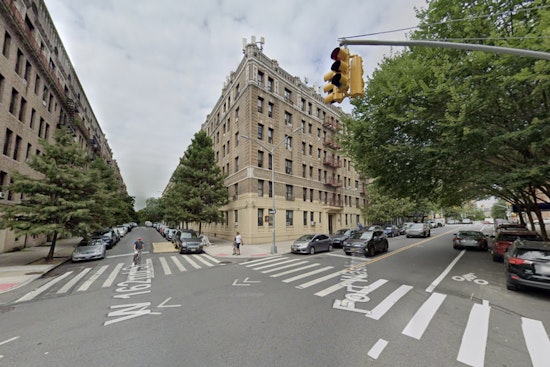Washington Heights Sidewalk Showdown Leaves 3 Shot, Teen Slashed
