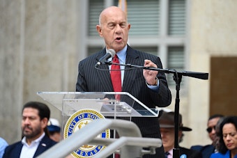 Houston Turns Down The Heat As Whitmire, Reliant Open 20 Cooling Centers