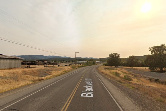Wind-Whipped Grass Blaze Rattles Central Point Backroads, Triggers Evacuations