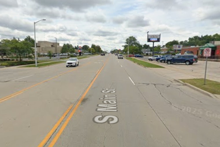 Wingstop Sign Appears On S. Main In West Bend