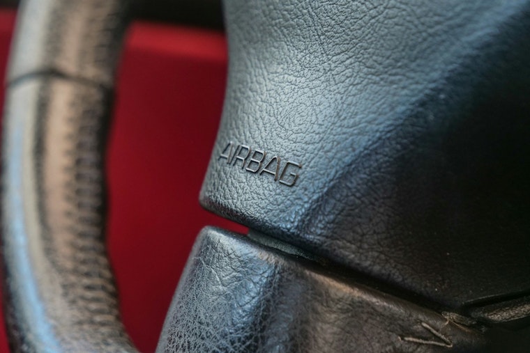 Airbag Bandits Blitz Kenwood Blocks Near U. Of Chicago