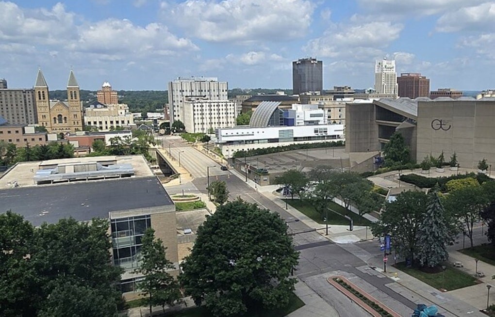 Akron’s Bargain Homes Quietly Reel Residents Back To Northeast Ohio