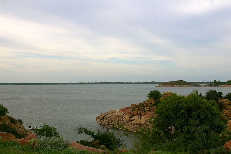 Altus Angler, 73, Dies After Lugert Lake Boat Capsizes
