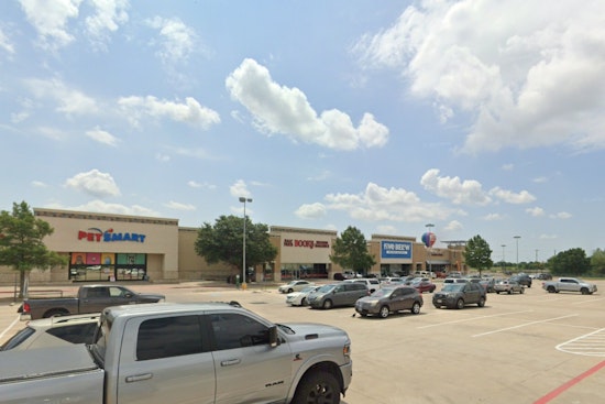 Amped Fitness Muscles Into Former Party City Space At Watauga Pavilion