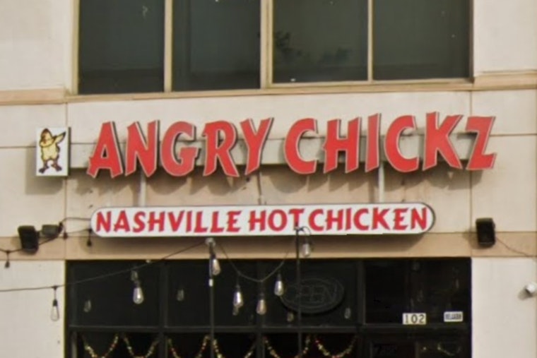 Angry Chickz Opens in Santa Clarita, Heads to Riverside