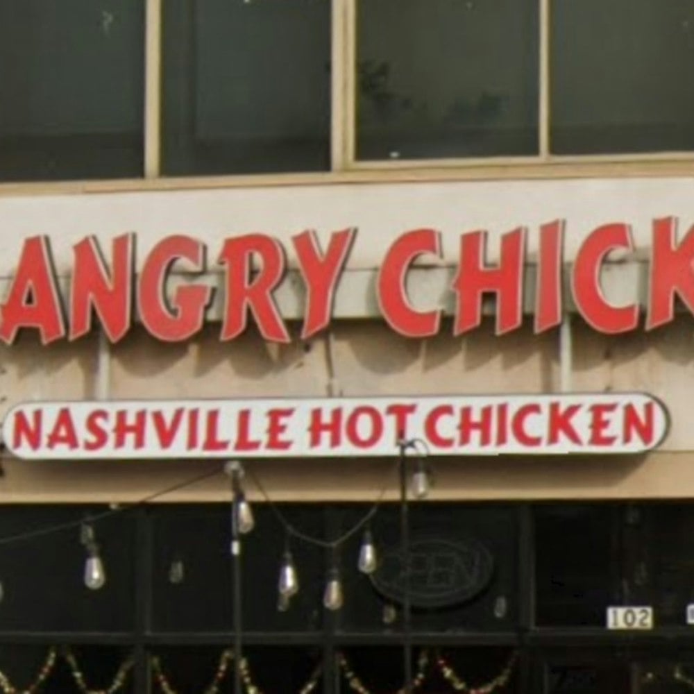 Angry Chickz Opens in Santa Clarita, Heads to Riverside