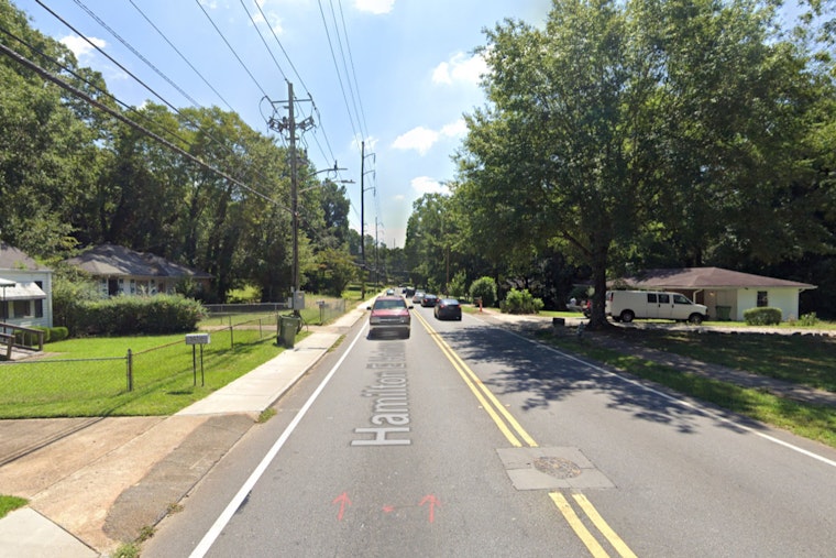 Atlanta Cop Car Wreck Rattles Hamilton E. Holmes Drive, But No Critical Injuries