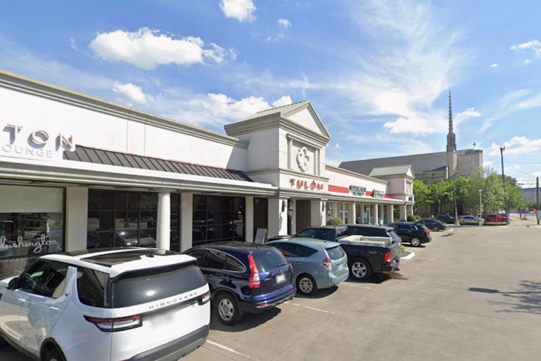 Austin Sushi Hit Slips Into Oak Lawn Strip Mall