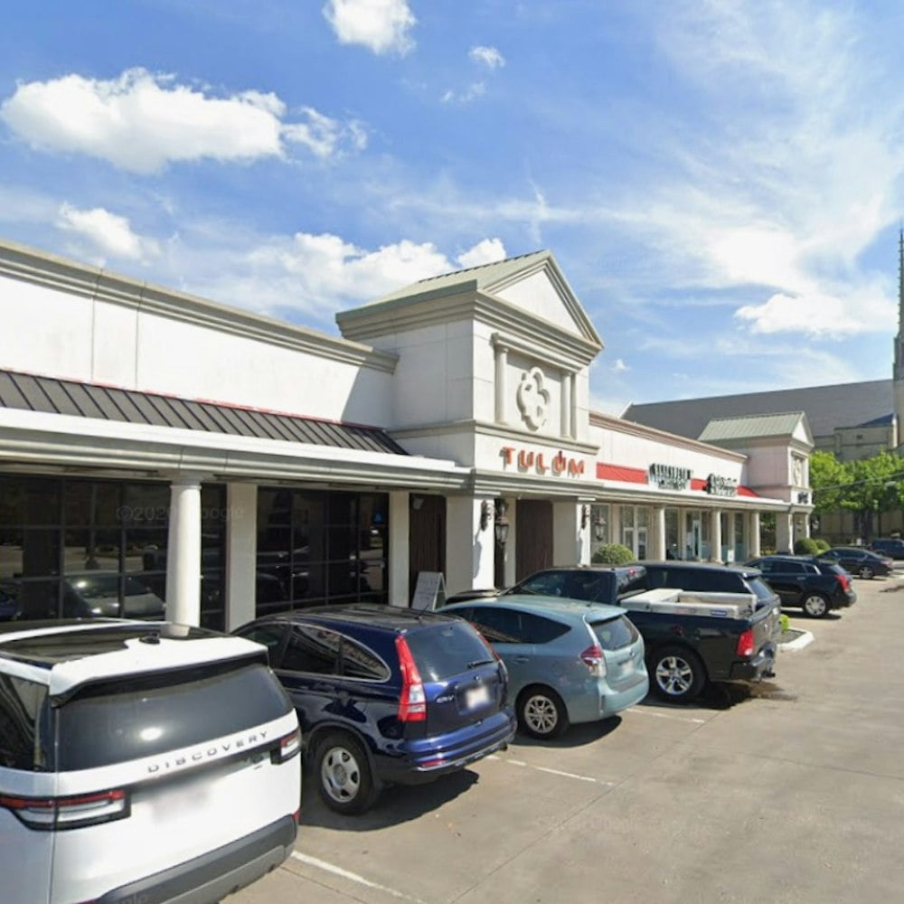 Austin Sushi Hit Slips Into Oak Lawn Strip Mall