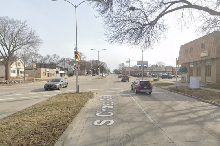 Bank Heist Car Chase Ends In Pole-Smashing Crash At Howell And Chase