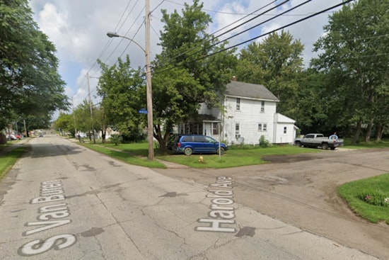 Barberton Utility Pole Smash Leaves Driver Dead, Two Others Hurt