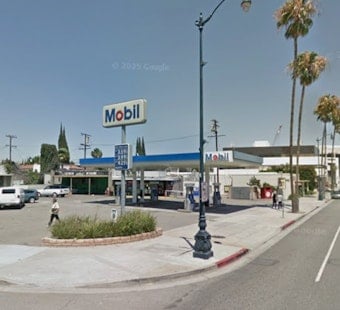 Beverly Hills Gas Station on Wilshire Eyed for 8-Story Tower