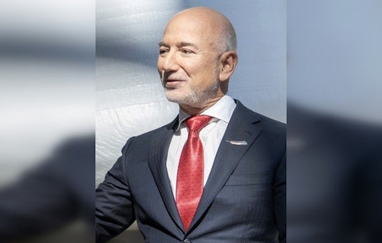 Bezos Bets Big on Secretive SoHo Lab Chasing 50-Watt AI Brain