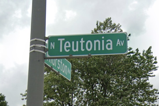 Big Police Swarm Shuts Down Teutonia Block on Milwaukee's North Side