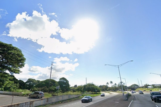 Big South Swell and Peak Tides Threaten to Swamp Honolulu’s Shoreline