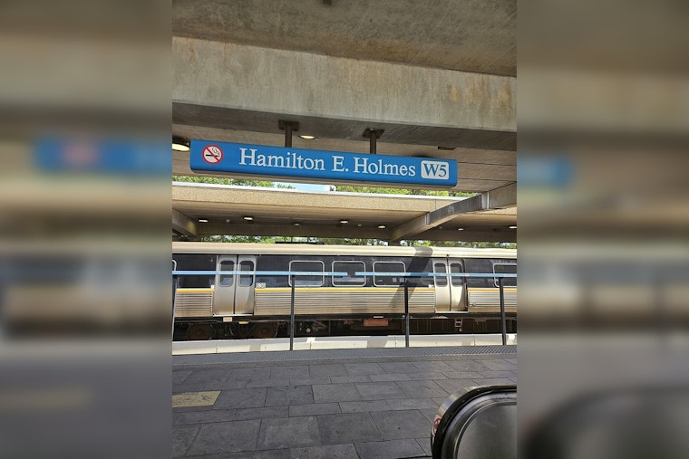 Bleeding Man Bolts To Hamilton E. Holmes MARTA After Nearby Stabbing
