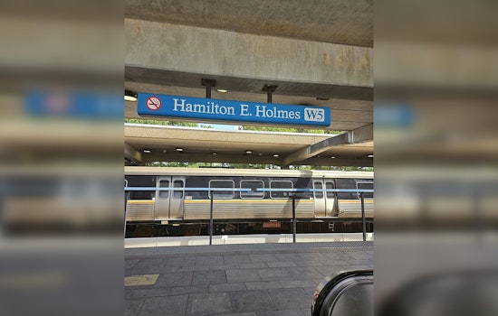 Bleeding Man Bolts To Hamilton E. Holmes MARTA After Nearby Stabbing