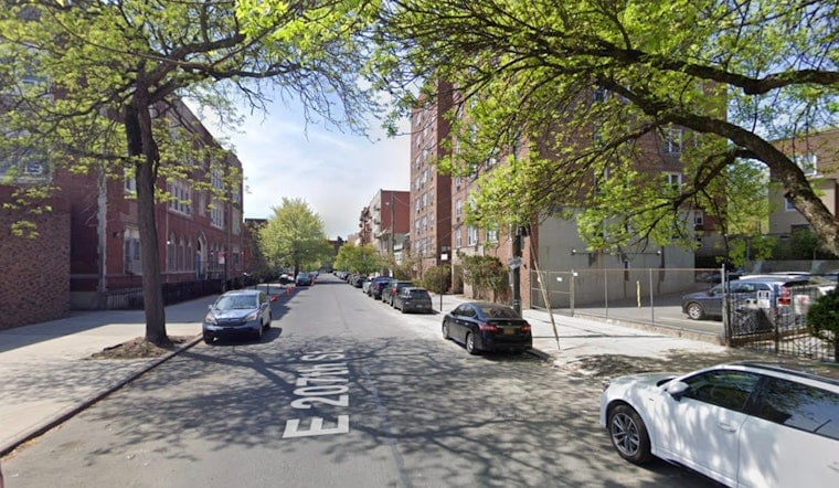 Blood Trail On E. 207th As Trio In Black Vanishes After Norwood Face Slashing