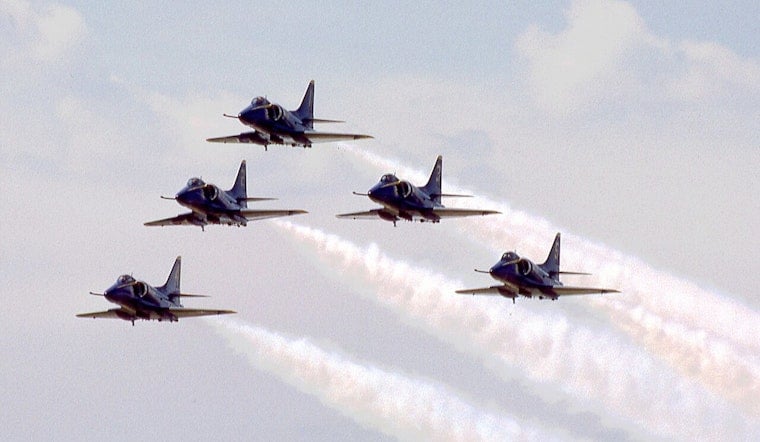 Blue Angels Bail On Chicago Air And Water Show As Thunderbirds Swoop In