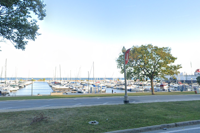 Boat Smash-Up Rocks Chicago’s Monroe Harbor, Leaves Several Critically Hurt