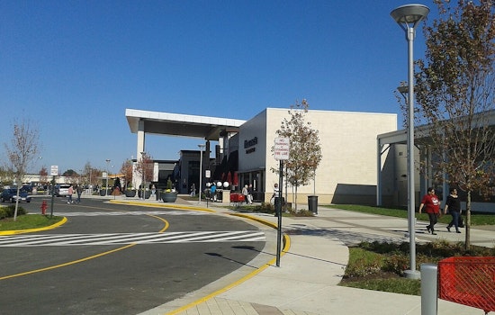 Bomb Scare Empties Springfield Town Center As Police Sweep Mall