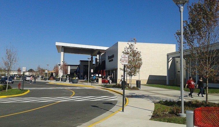 Bomb Scare Empties Springfield Town Center As Police Sweep Mall