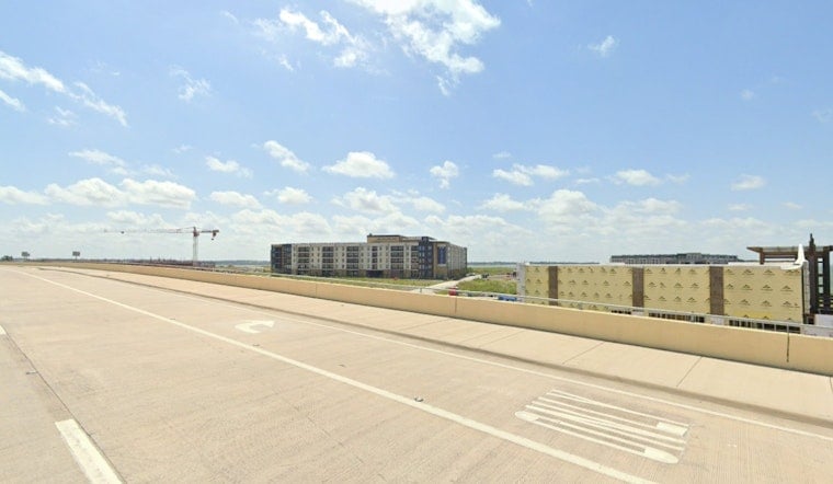 Bombshells Bar Touches Down At Troubled Sapphire Bay In Rowlett