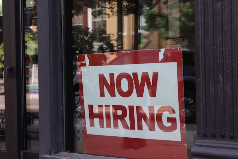Bosses Post Near Two-Year High in Open Jobs but Hold Back on Hiring