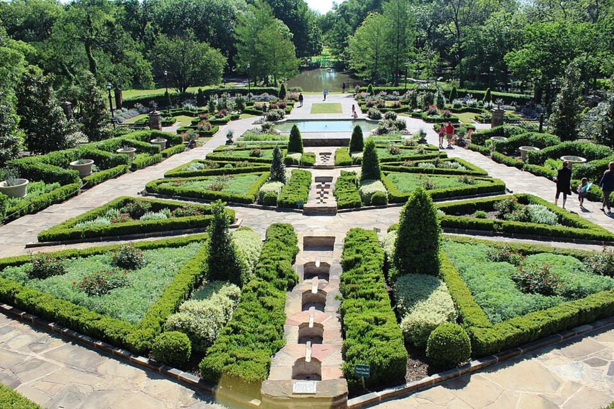 Botanic Garden Café Shutters For Summer, Flora House Set To Take Root This Fall