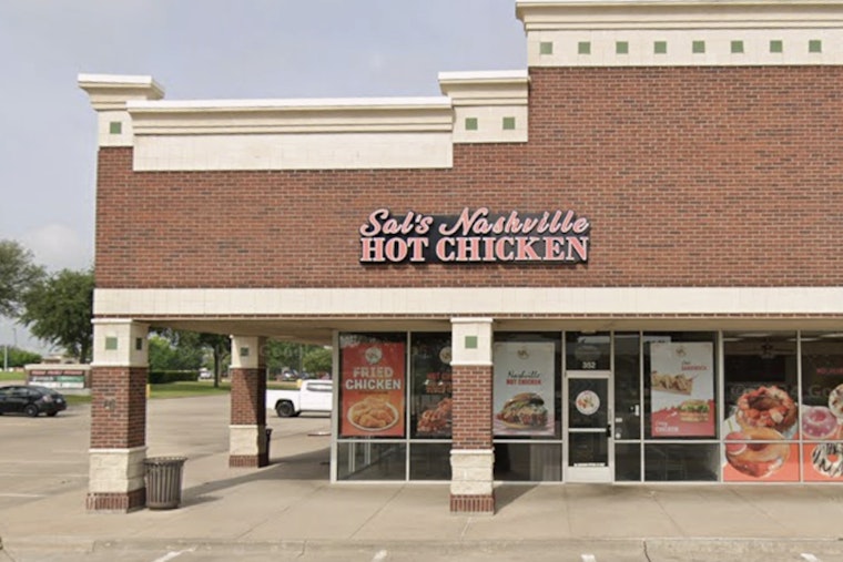 Braeburn Gets Extra Crispy as Sal's Nashville Hot Chicken Crashes Merlyn Plaza