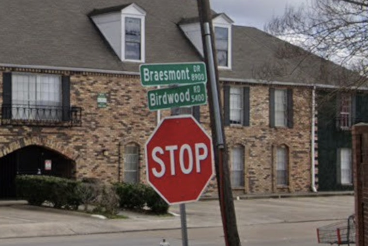 Braesmont Brawl Young Man Gunned Down Outside Houston Corner Store