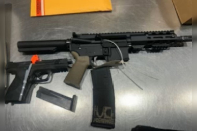 Brandon Mall Chaos As Armed Teens Nabbed After Chase, Deputies Say