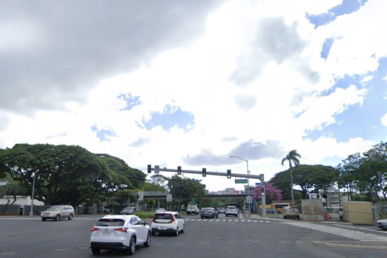 Breezy Honolulu Braces As Big South Swell Lines Up For Weekend
