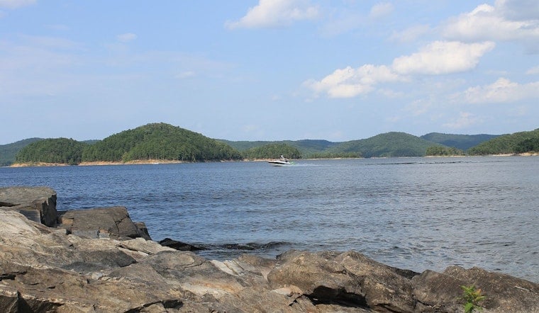 Broken Bow Lake Horror: 68-Year-Old Shawnee Man Drowns On Pontoon Ride
