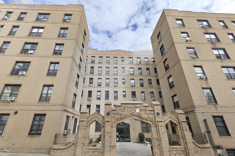 Brooklyn Tenants Say They’re ‘Prisoners’ In Building With Busted Elevators And No Gas