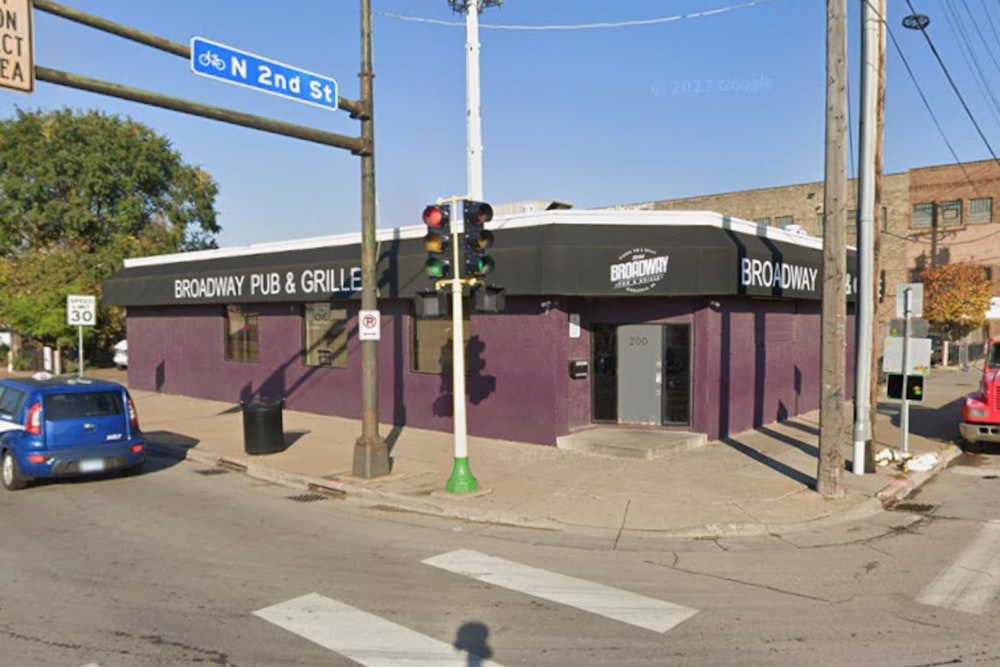 Brunch, Booze And Karaoke: River City Tavern Bets On West Broadway