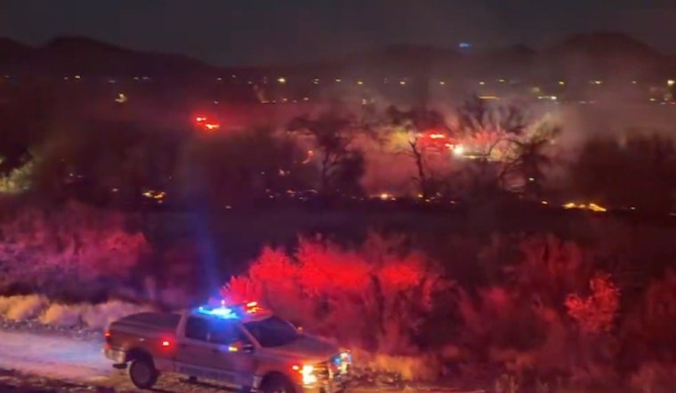 Brush Blaze Erupts Off I‑17, Sends Crews Scrambling In North Phoenix