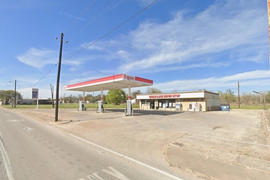 Buc-ee's Neighbor Cashes In as Eagle Lake Loteria Ticket Wins $1 Million