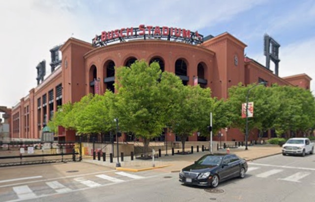 Busch Stadium Dad Turns Son Into 'Human Claw' for Souvenir Ball