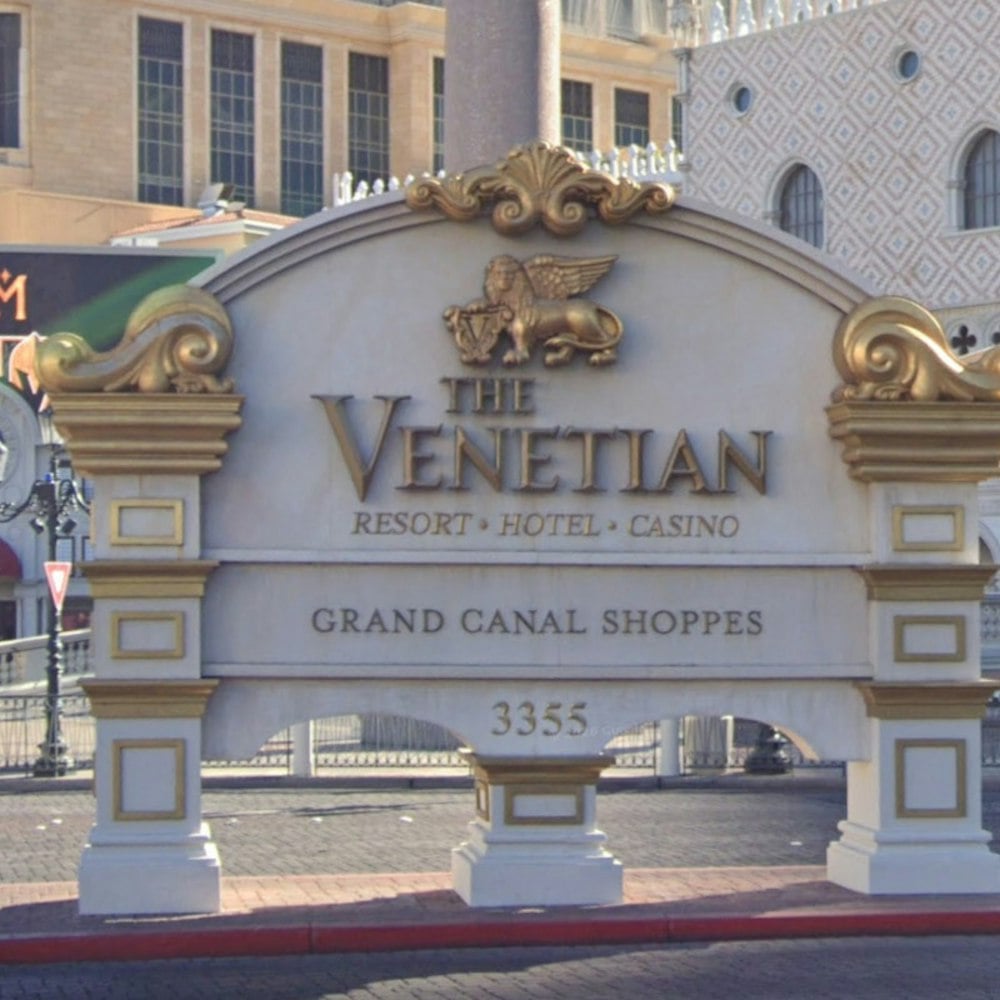 Cake Boss Buddy Valastro Sneaks Speakeasy Into Revamped Venetian Bakery